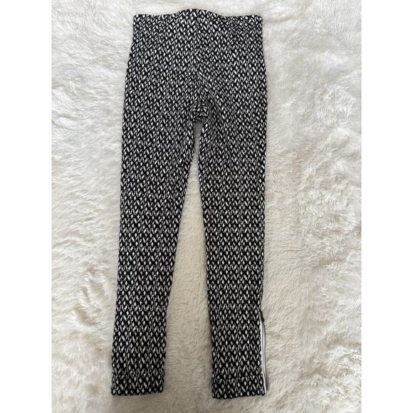 Lysse women's sz. M blk & white design bottom zipper pants. Pretty, comfortable - Picture 12 of 16